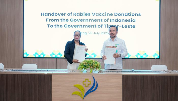 Indonesia Serahkan 2.000 Vial Vaksin Anti Rabies kepada Pemerintah Timor Leste