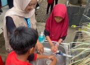 Mahasiswa UMBY Ajak Anak SD Cinta Lingkungan Lewat Program “Hijau Hand”