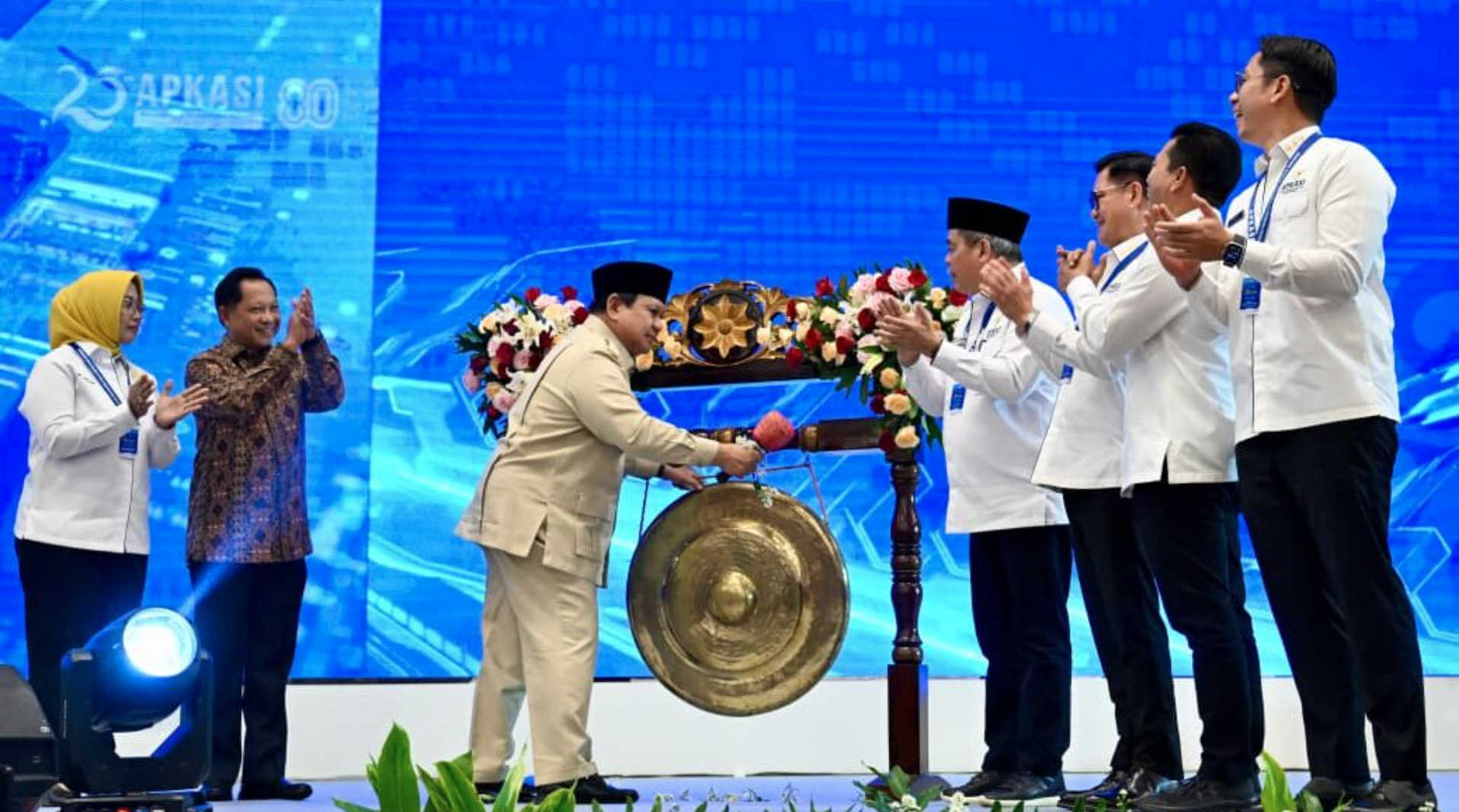 Presiden Prabowo Subianto membuka Asosiasi Pemerintah Kabupaten Seluruh Indonesia (APKASI)