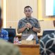 Asisten Deputi Keterpaduan Layanan Digital Nasional Kedeputian Bidang Transformasi Digital Pemerintah KemenPAN-RB, Adi Nugroho dalam Sosialisasi Umum Pelaksanaan Pilot Project Digitalisasi Bantuan Sosial di Banyuwangi, Kamis (17/9/2025).(Foto InfoPublik/Amiri Yandi)