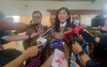 Menteri Komunikasi dan Digital (Menkomdigi) RI, Meutya Hafid, usai rapat tertutup dengan Komisi I DPR RI di Senayan, Jakarta, Senin (15/9/2025). (Foto Wandi/InfoPublik)