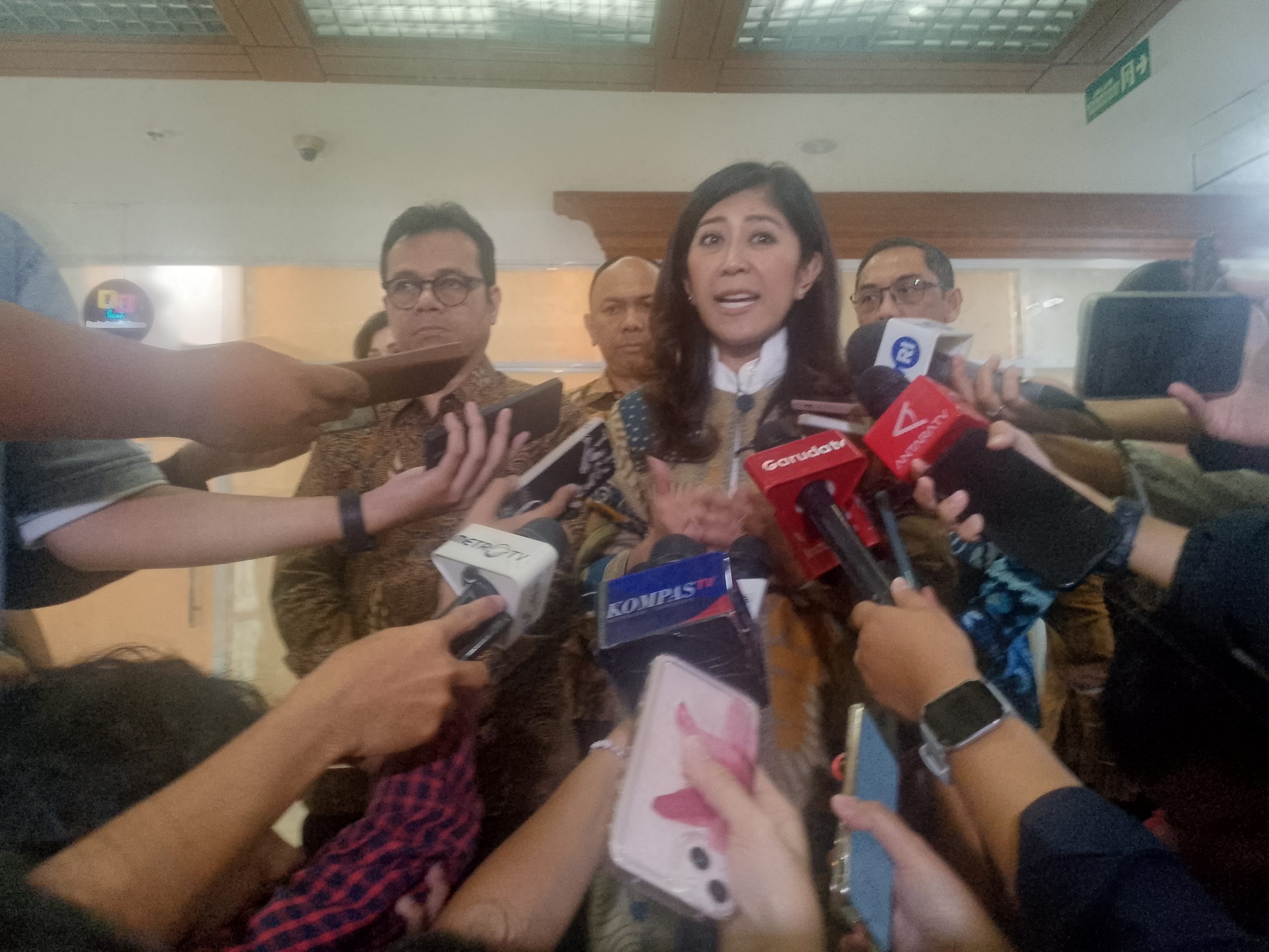 Menteri Komunikasi dan Digital (Menkomdigi) RI, Meutya Hafid, menyampaikan bahwa pagu anggaran Kementerian Komunikasi dan Digital (Komdigi) tahun 2026 ditetapkan sebesar Rp8 triliun. Penetapan itu disepakati usai rapat dengan Komisi I DPR RI di Kompleks Parlemen, Senayan, Jakarta, Senin (15/9/2025)./Foto Wandi/InfoPublik