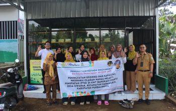 TIM PENGABDI UNSOED DORONG KWT BAROKAH LUMINTU TINGKATKAN KAPASITAS PRODUKSI OLAHAN NANAS DESA SIWARAK KECAMATAN KARANGREJA, PURBALINGGA