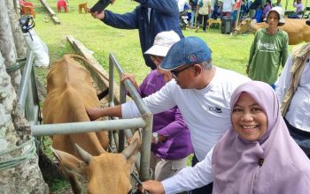 Peringatan Bulan Bakti Peternakan dan Kesehatan Hewan ke-189 Tahun 2025 yang dilaksanakan Dinas Pertanian Provinsi Gorontalo bekerja sama dengan Ikatan Sarjana Peternakan Indonesia (ISPI) di Desa Tohupo, Bongomeme, Kabupaten Gorontalo. (Foto Oman)