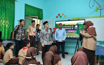 Pemerintah terus memperkuat arah transformasi pendidikan nasional di tahun pertama pemerintahan Presiden Prabowo Subianto dan Wakil Presiden Gibran Rakabuming Raka melalui dua strategi utama: digitalisasi pembelajaran dan revitalisasi infrastruktur pendidikan (Foto: Dok Kemendikdasmen)