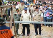 Presiden Prabowo Tinjau Langsung Pemulihan Banjir Bandang di Palembayan Agam