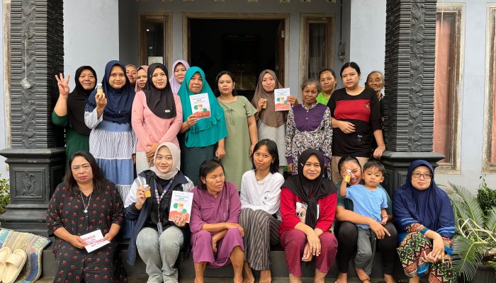 Mahasiswa KKN Tematik Undip Dorong Ibu PKK Kelurahan Gunungpati Membuat Kaldu Ayam Kampung Organik