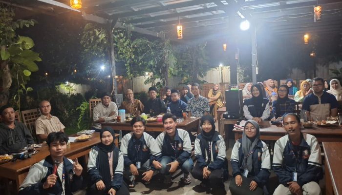 Pembuatan desinfektan alami ramah langkungan : Racikan Ajaib Sereh, Kulit Jeruk dan Cuka 