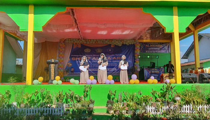 Luluskan 37 Santri dan 19 Hafiz Juz ‘Amma, Ponpes Al Ma’arif Babat Toman Teguhkan Komitmen Pendidikan Berkualitas