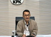 OTT Imigrasi: KPK Tangkap Kepala Imigrasi Jakbar dan Sita Emas
