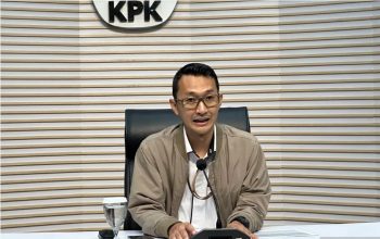 OTT Imigrasi: KPK Tangkap Kepala Imigrasi Jakbar dan Sita Emas