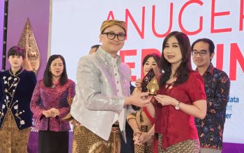 Aktif Gelar Kegiatan Kehumasan, BPC PERHUMAS Surabaya Raya Raih Penghargaan KHI 2026